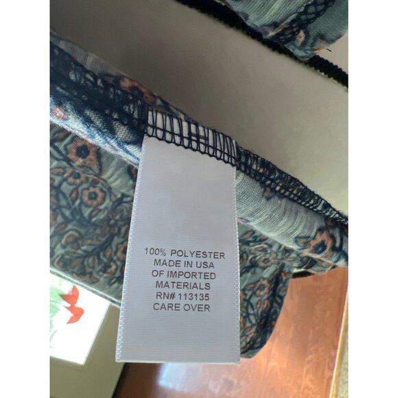 Leo & Nicole Bohemian Top -- PM - Picture 9 of 9